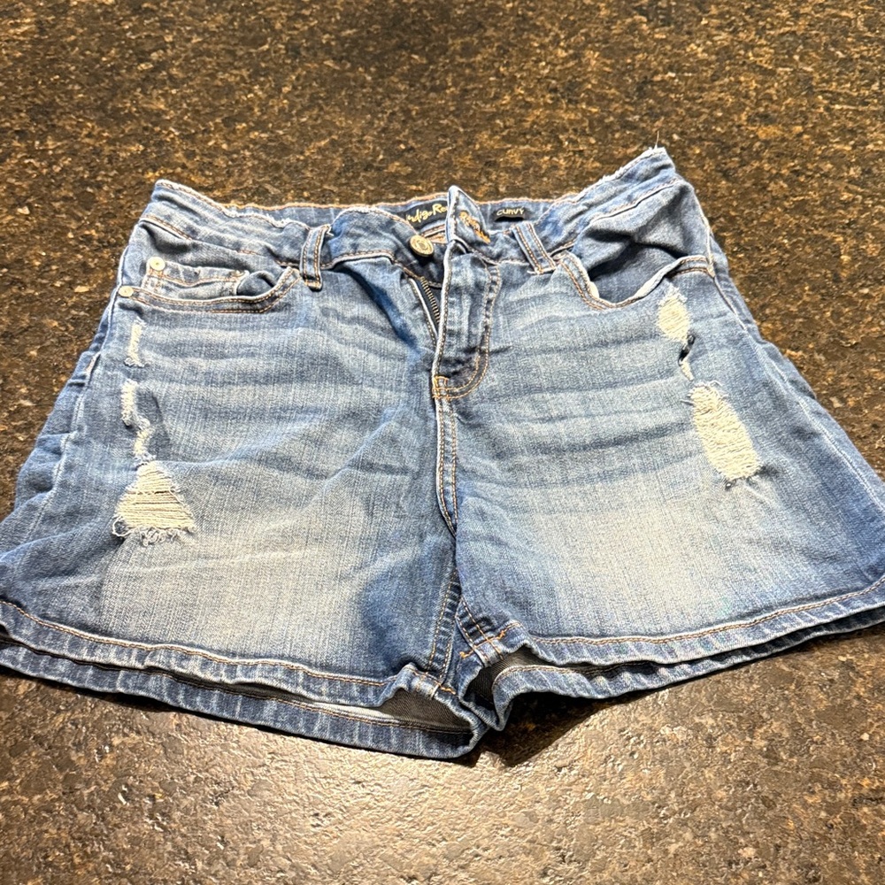 Indigo Rein Blue Distressed Curvy Jean Shorts size 9/ 28” waist